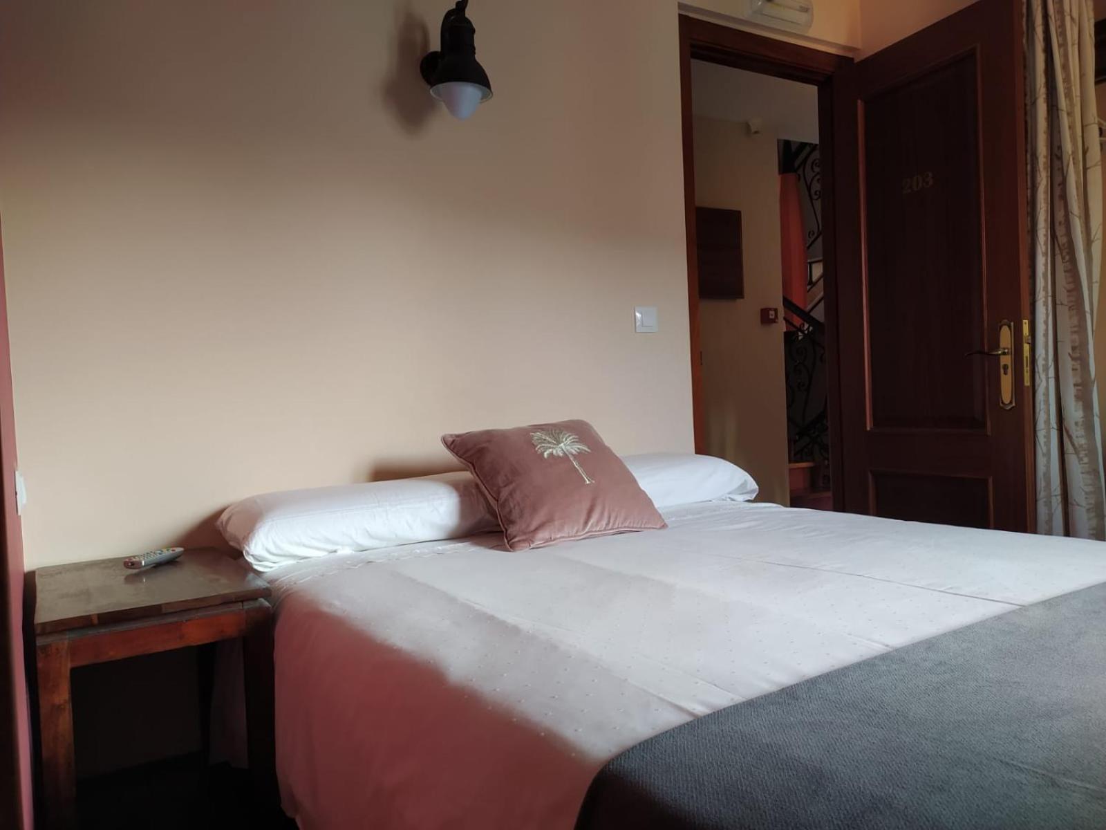 Hotel Cabo Ortegal Cariño Екстериор снимка